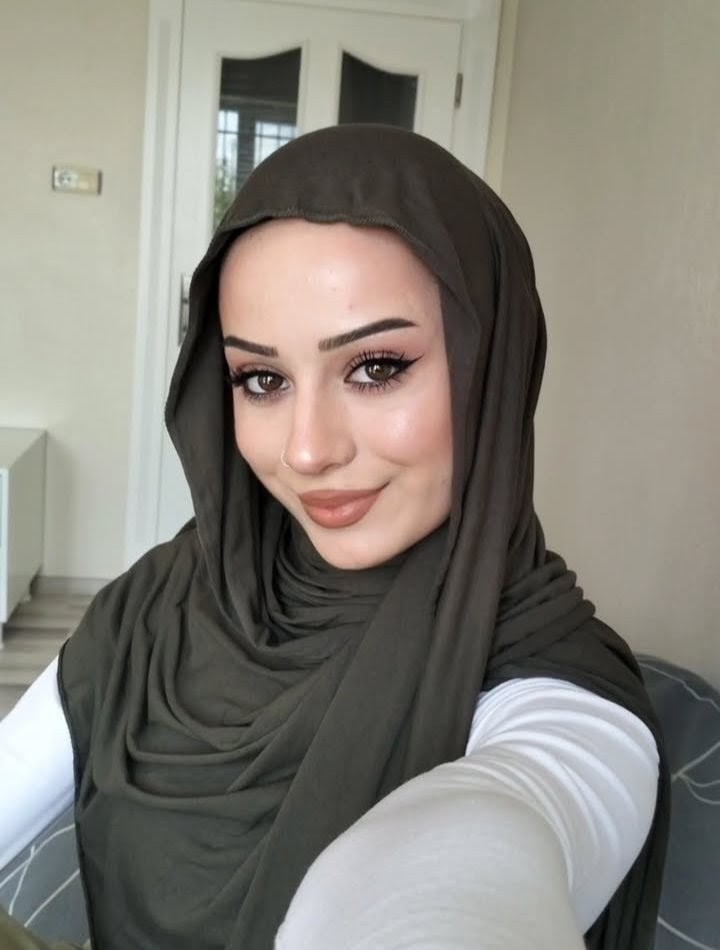 Demirkuyu Kendi Yeri Olan Escort Bayan Leman