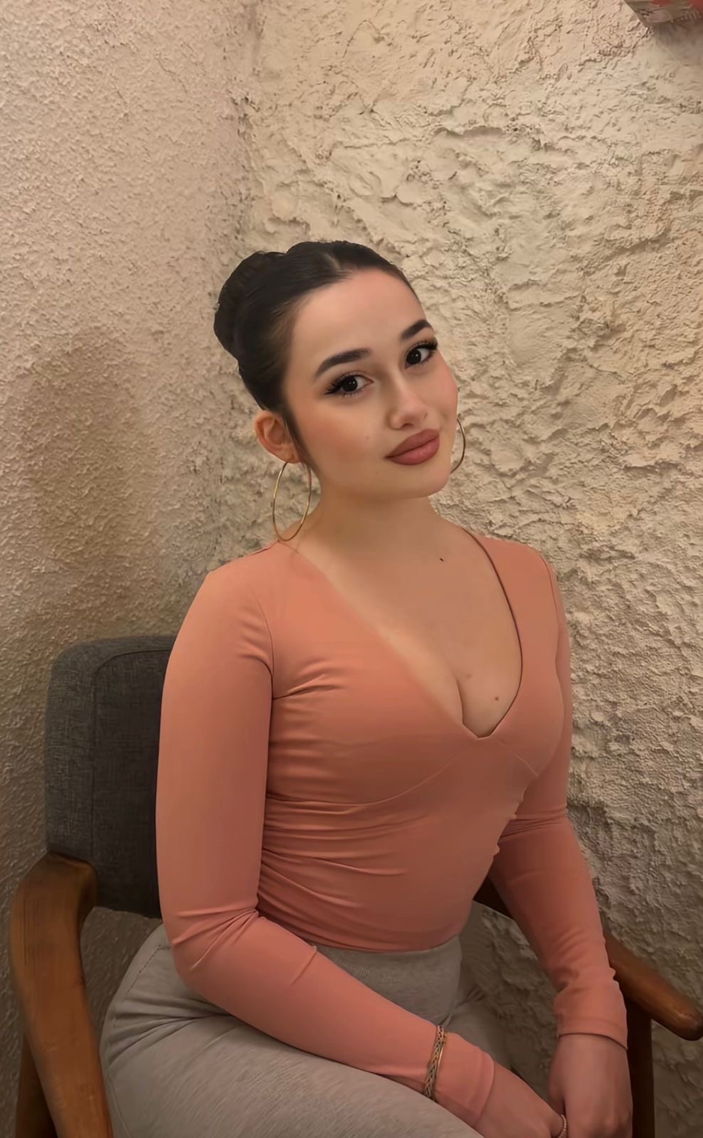 Şakiran Aşka Doymuş Kadın Escort Aleyna